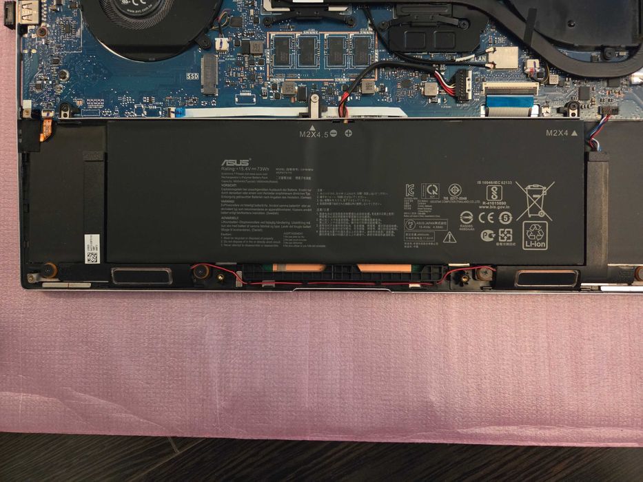 Baterie ASUS Zenbook UX533FD aproape noua