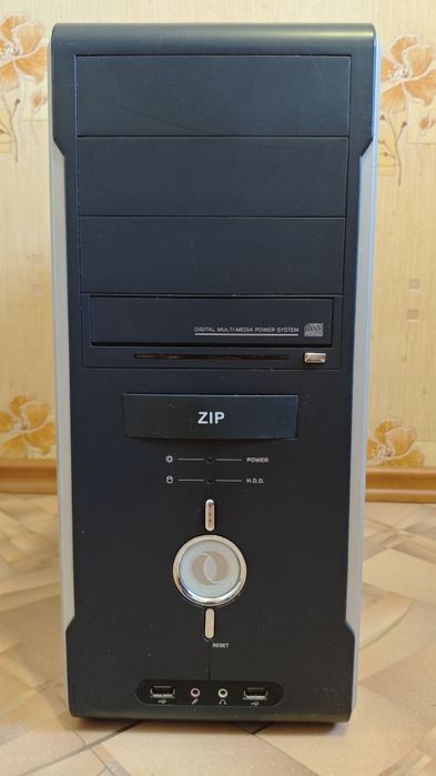 Системный блок в хорошем состоянии