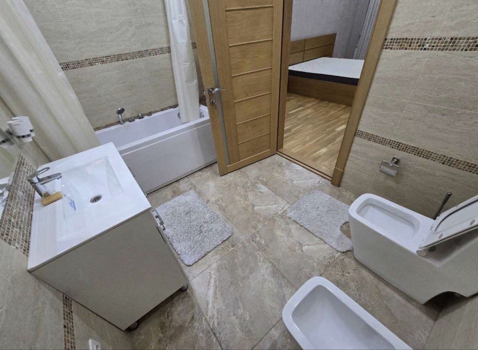 Продается габус квартира на Ц-1/ Садыка Азимова