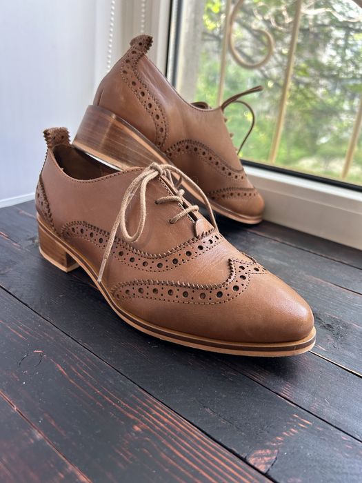 Продам кожаные туфли броги италия