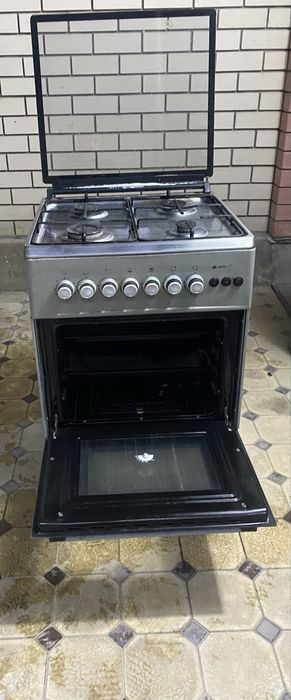 Gazplita bor yaxshi ishlab turgan xolatda