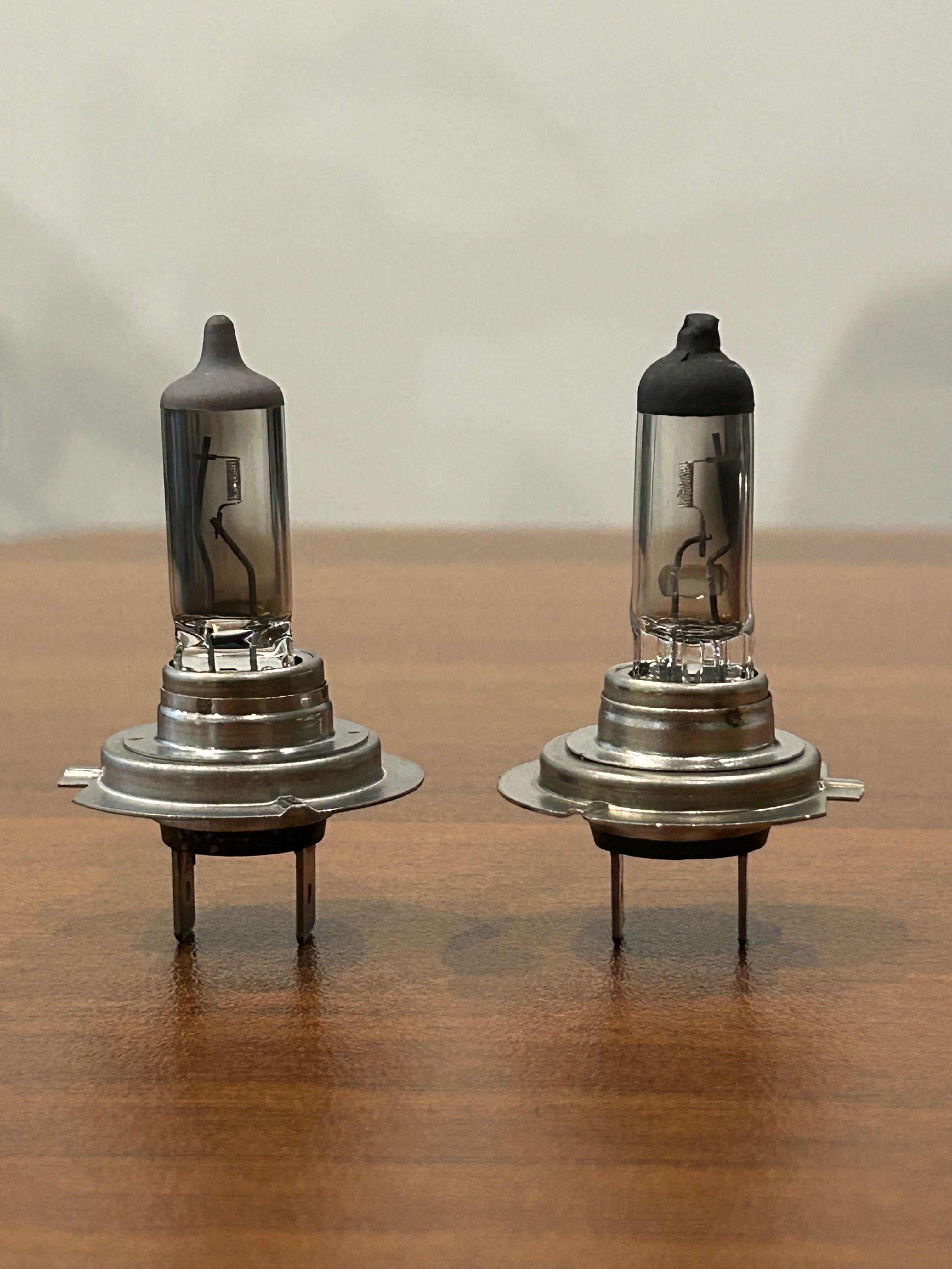 Продавам 2 броя H7 халогенни крушки GE (12V, 55W)