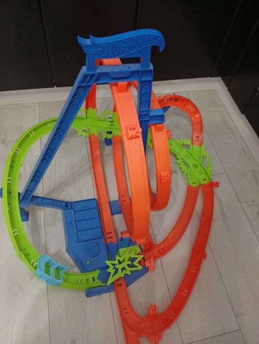 Писта Hot wheels