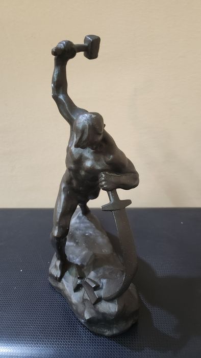 Статуетки, скулптори