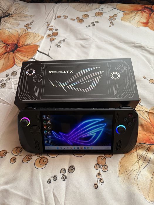 Vând Asus rog ally x ca nou .