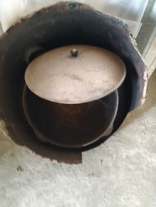 Срочно продам чугунный казан 15 20 литр