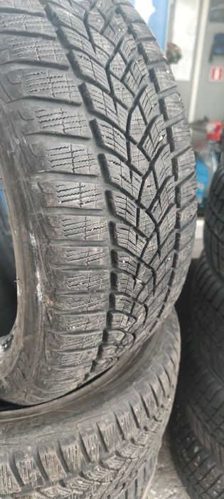 225 50 17-4бр Гудиар-зимни