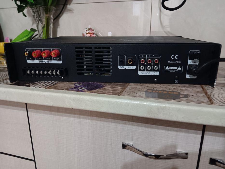 Amplificator 100v DSE PA 180.6