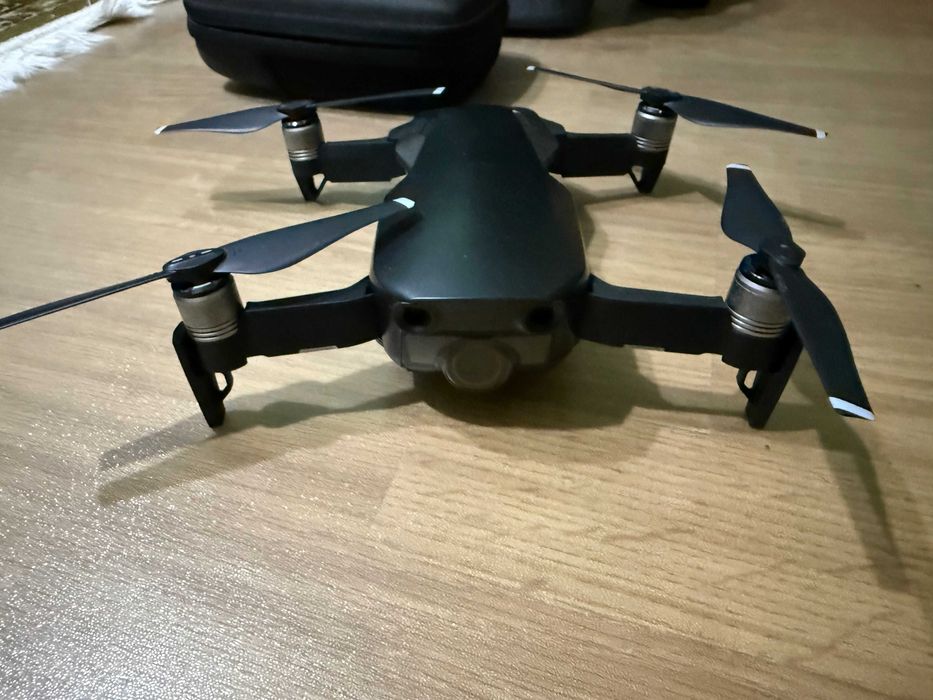 Vand drona DJI Mavic Air Fly More Combo