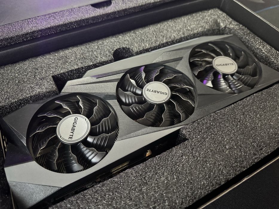 Placa Video Gigabyte RTX 3080 10GB