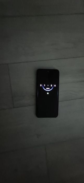 Продам телефон редми