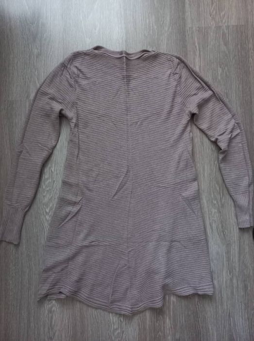 Продавам дамски пуловери