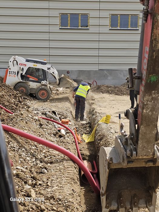 Inchiriez mini excavator  si bobcat