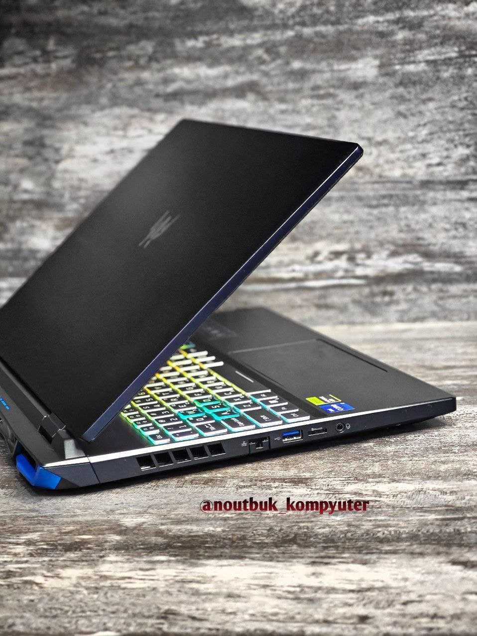 Мощный игровой Acer Predator I7 13700HX