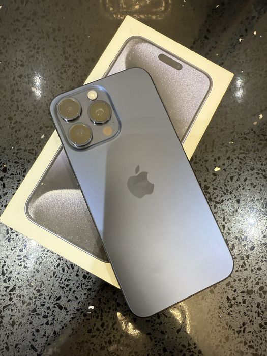 Продам iphone 15 pro max 512 gb