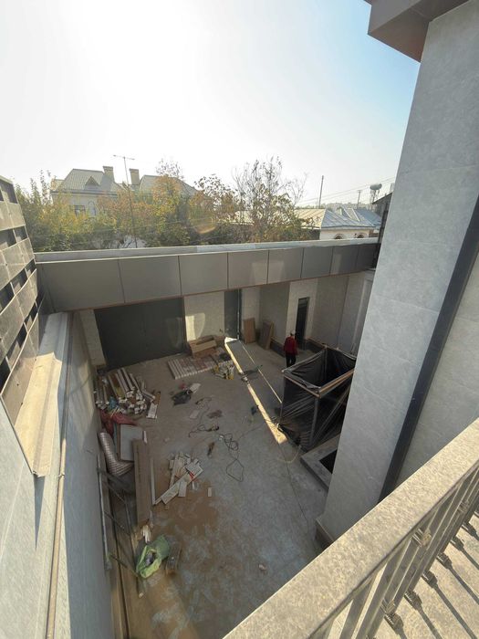 Продаётся Коттедж Амир Темур махалля 3-уровня 5-комнат ор-р Трюфель