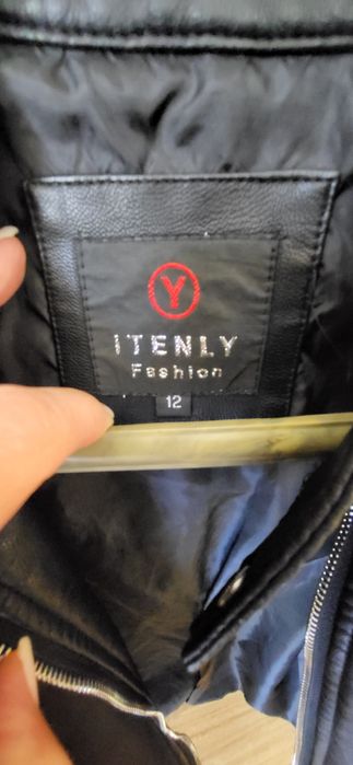 кожено яке момче