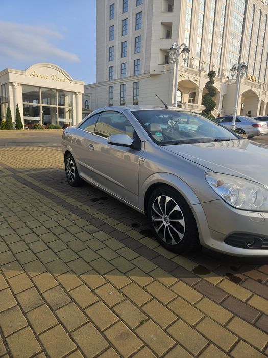 Opel astra h twintop