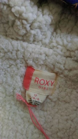 Roxy - geaca fete ,masura 10 ani si 12 ani.