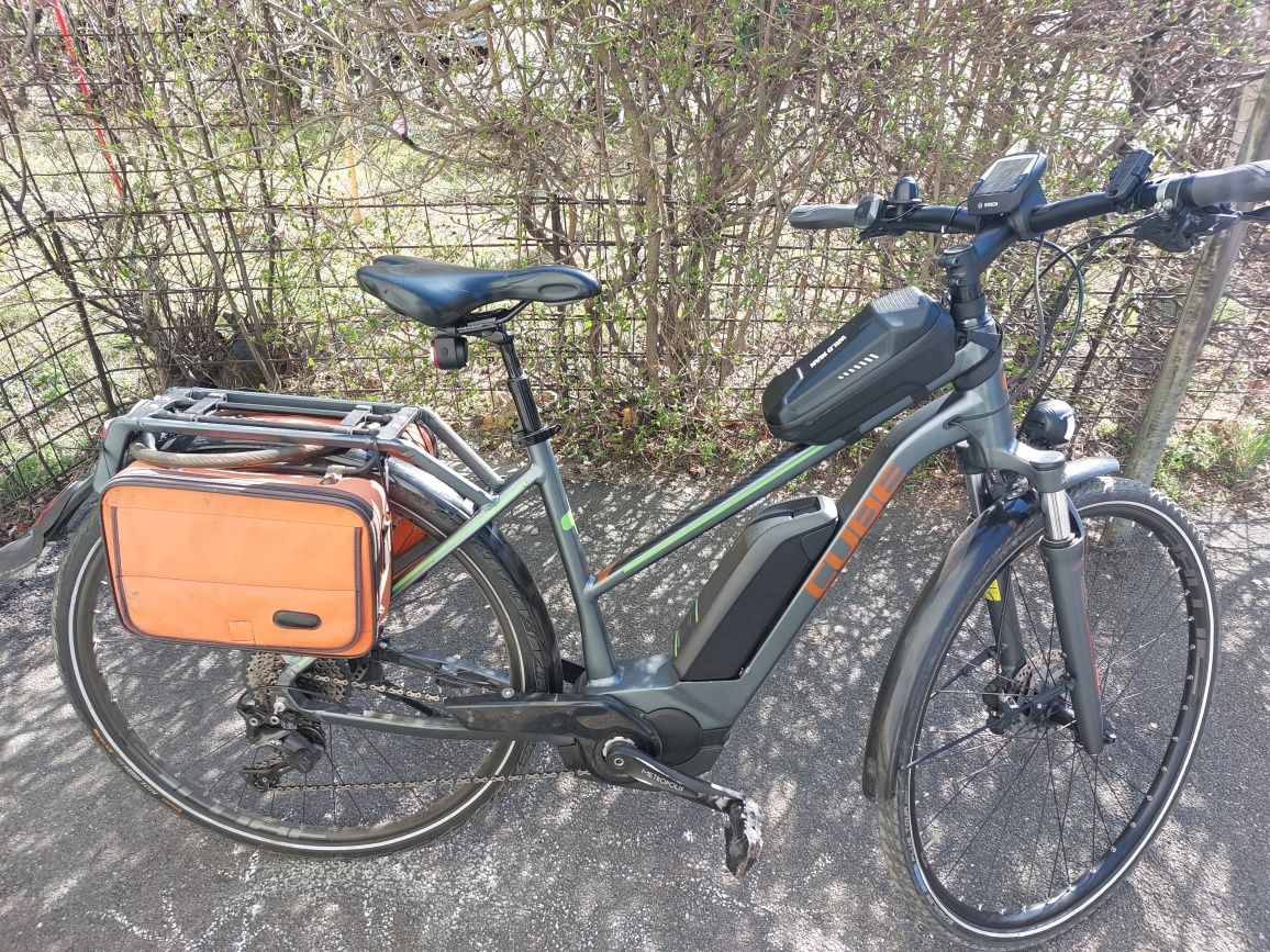 Bicicleta electrica Cube