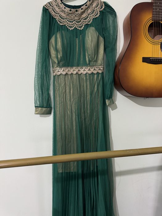 Продам красивые брендовые платья