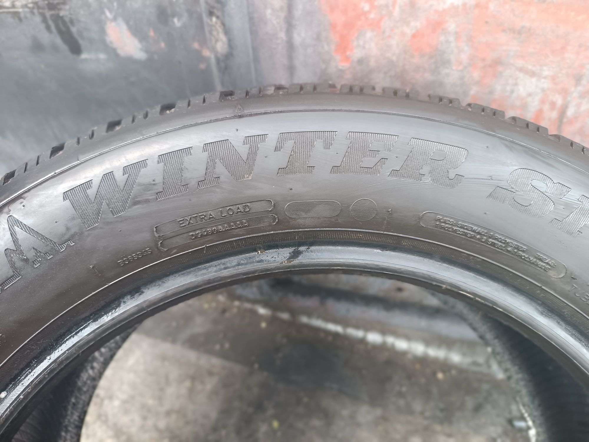 225/55/17 Dunlop Дот 4322