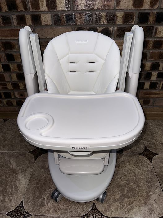 Стульчик для кормления Peg-Perego Tatamia Follow me. оригинал Италия
