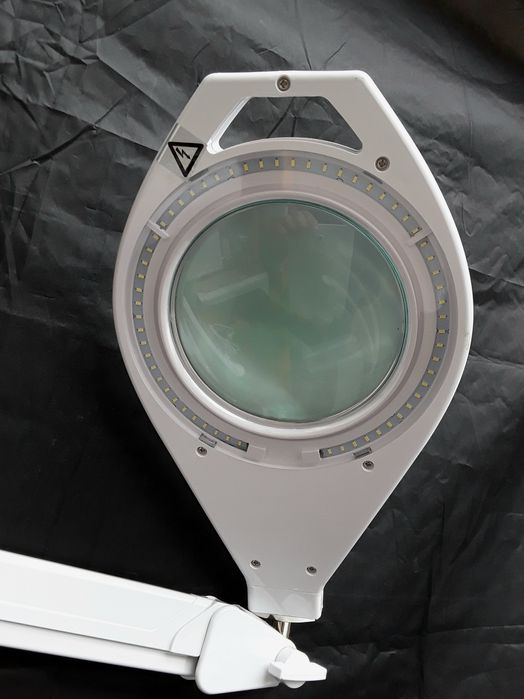 LAMPĂ profesionala de lucru cu lupta si lumina cu LEDURI NOUĂ  195 Lei