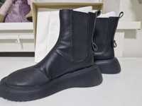 Новые демисезонные кожаные чёрные женские ботинки