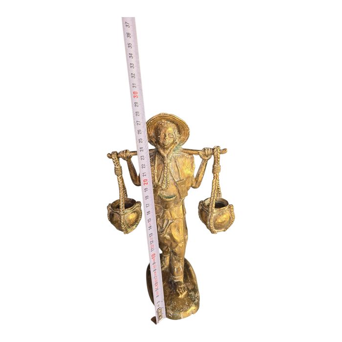 Statueta bronz semnată