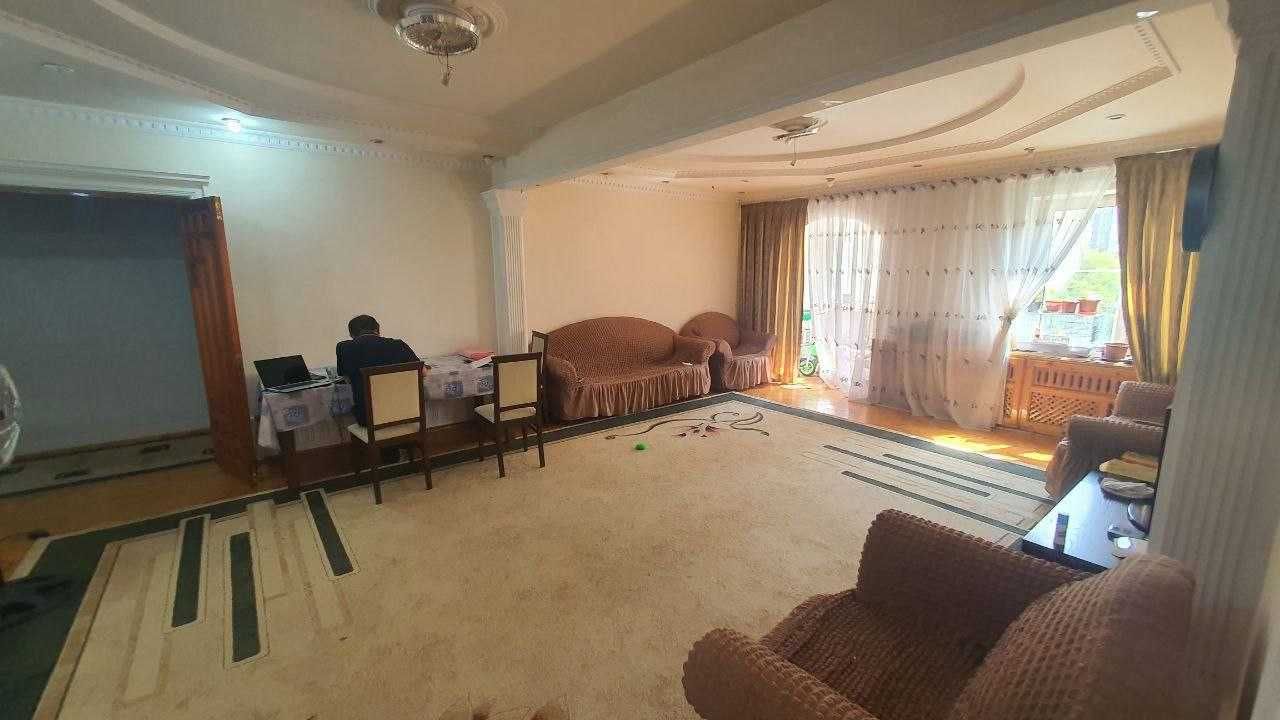 Продается 5 ком квартира 153 кв.м Госпитальный