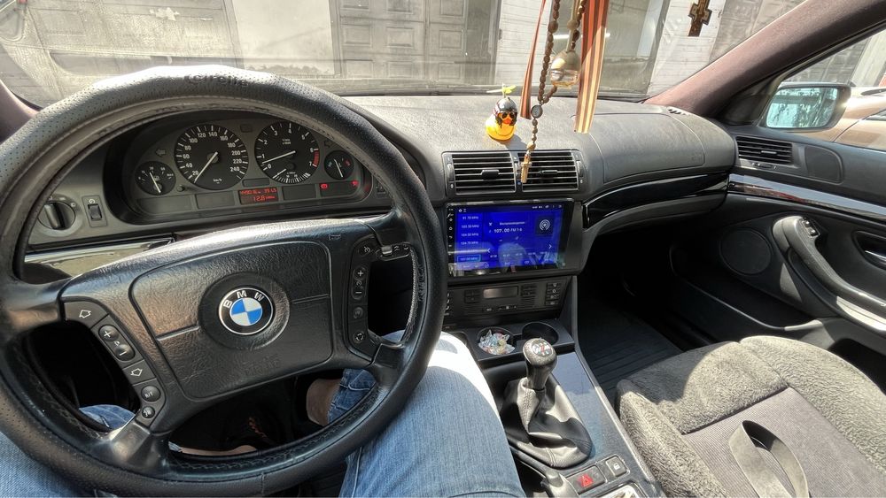BMW E39 528i M52