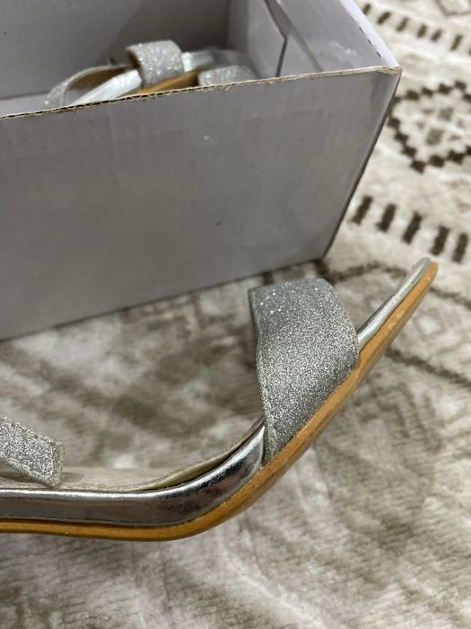 Дамски обувки на ток