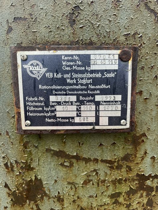 Bazin metalic cu picioare