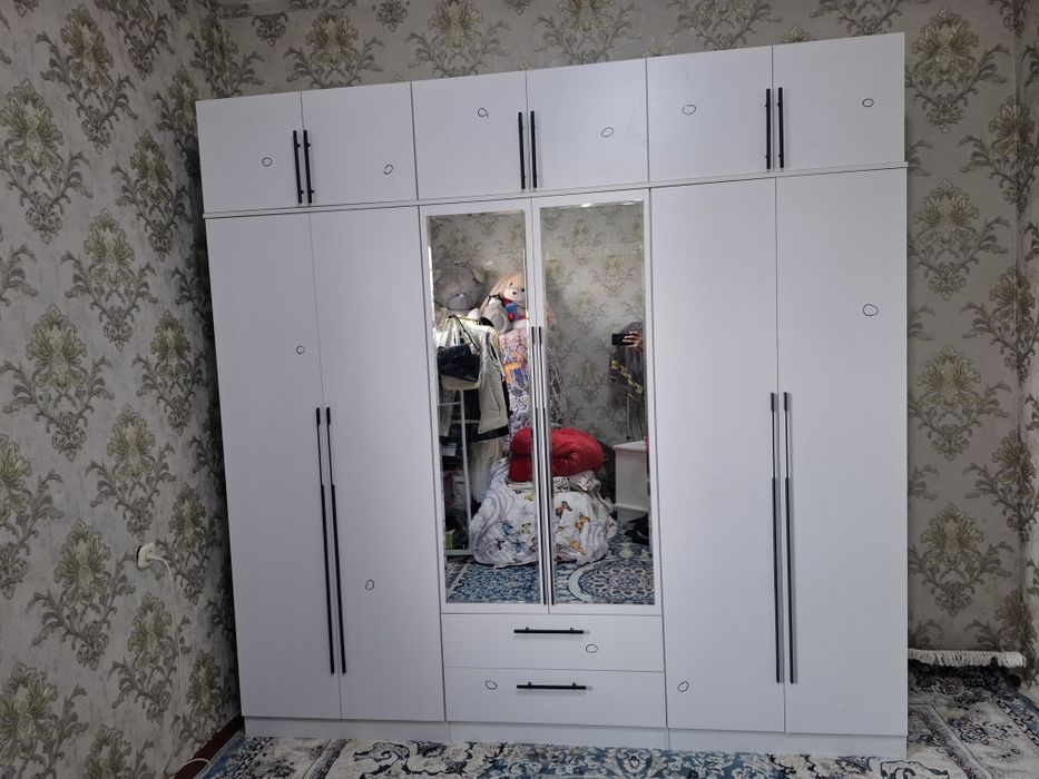 Shkaf sotiladi dastafka ustanovka bepul