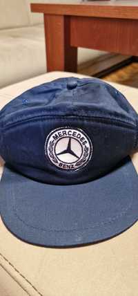 Чисто нова шапка Mercedes-Benz