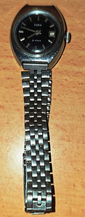 дамски ретро часовник заря с датник