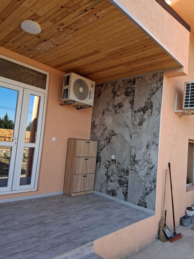 Дава се под наем Къща в с. Царацово, Област Пловдив - 75 кв.м за 510 € - Снимка #5