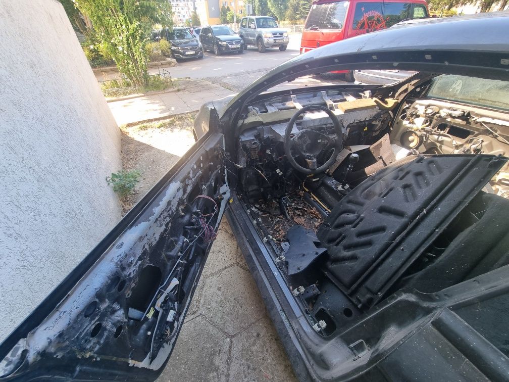 Alfa Romeo GT 1.9 JTD. На части