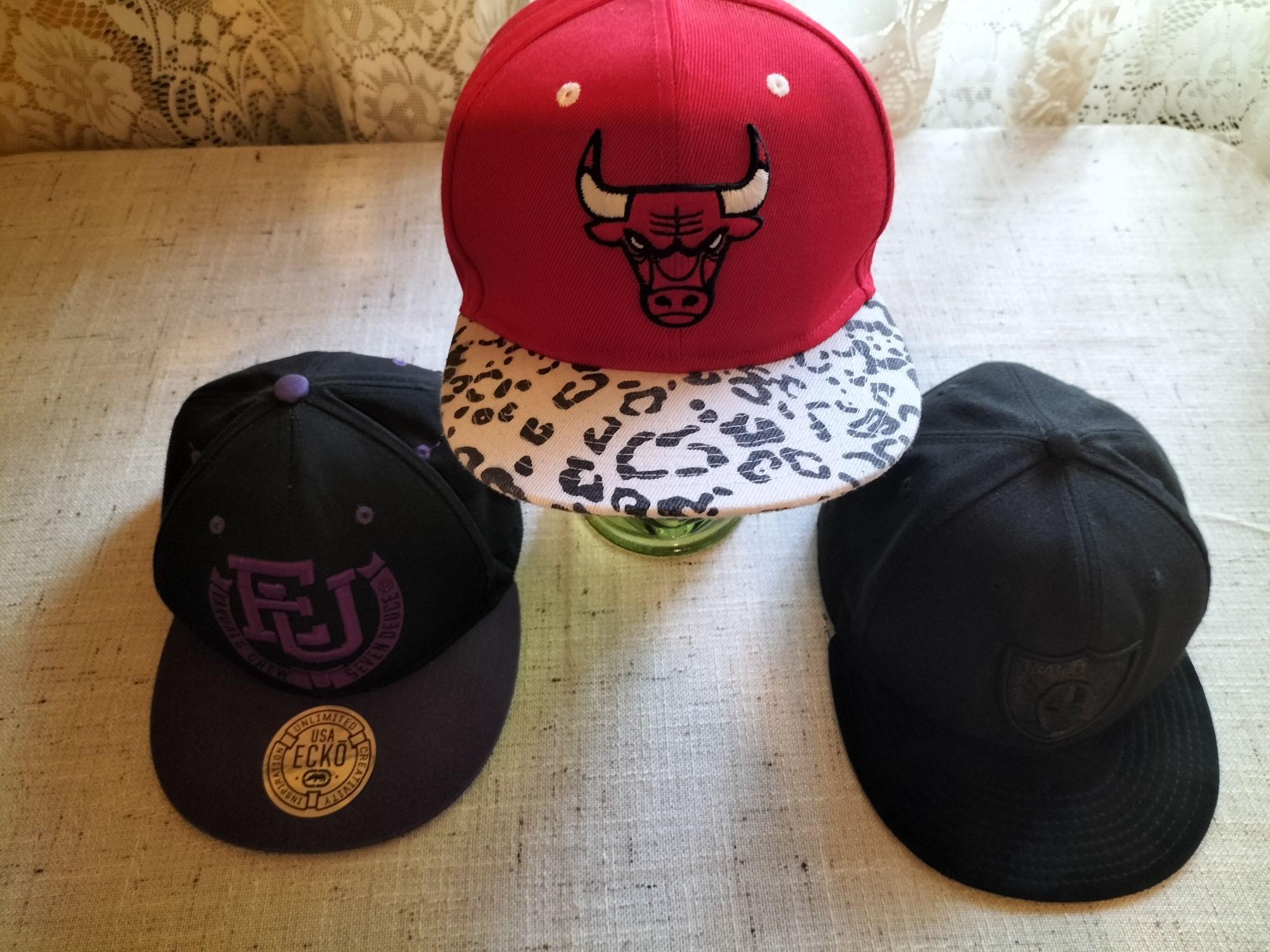 Sepci & fullcap Ecko, Chicago Bulls, Raiders ( hip hop new era Nba)