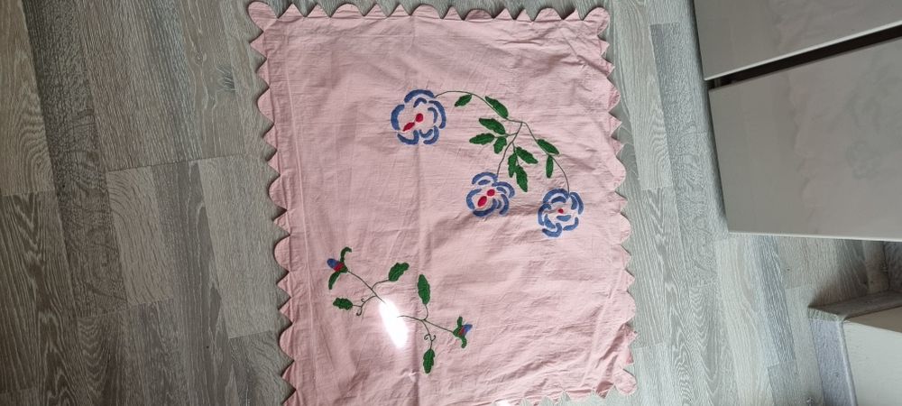 Fata de perna cusuta manual / traditionala