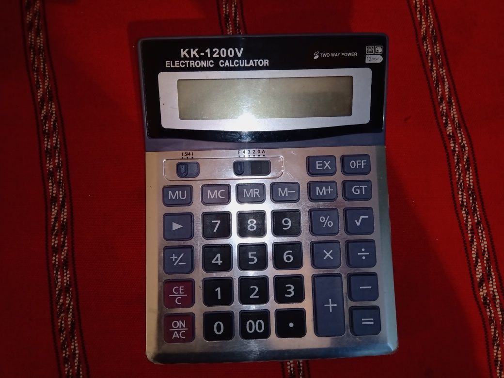Calculator mare 12 digits (nou , in tipla)