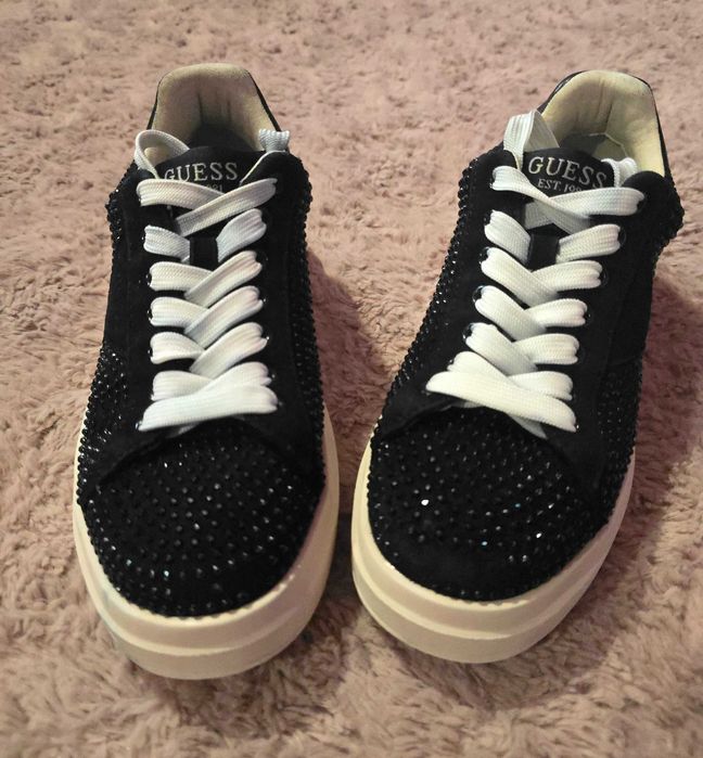 Оригинални Guess камъни