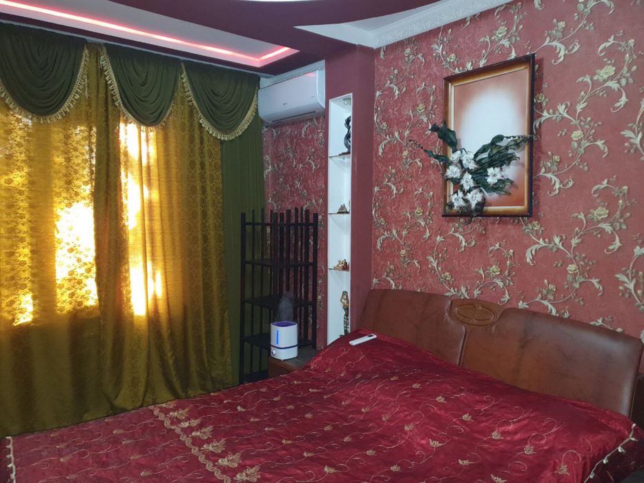 Сдается квартира в центре 2х комнатная г.карши