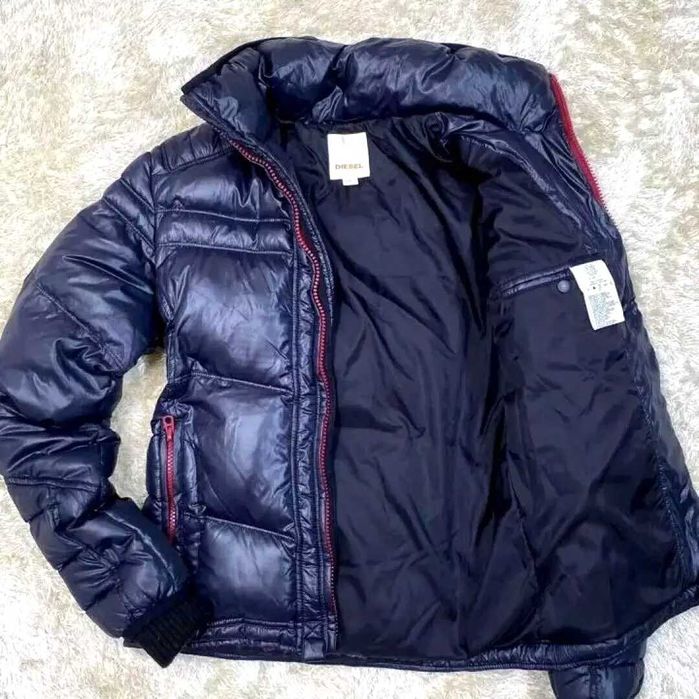 Geaca puf marca diesel , marimea m