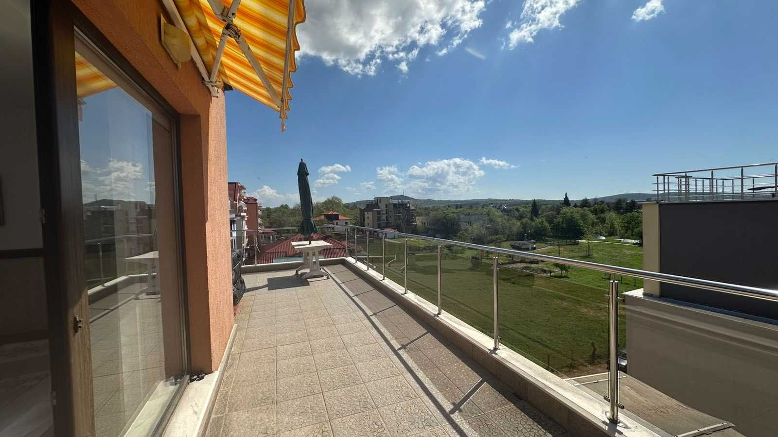 Продава се:Апартамент 134.50 кв.м., ПАРКОМЯСТО, гр.Хисаря