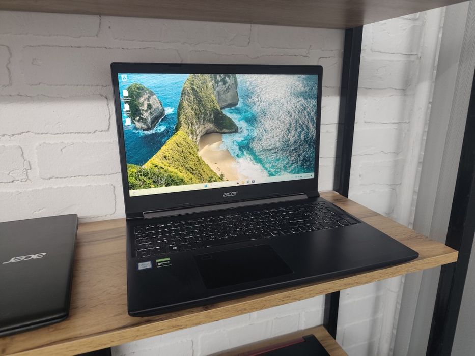 Игровой ноутбук Acer
Цена за наличный расчет 200000тг
Возможна рассро