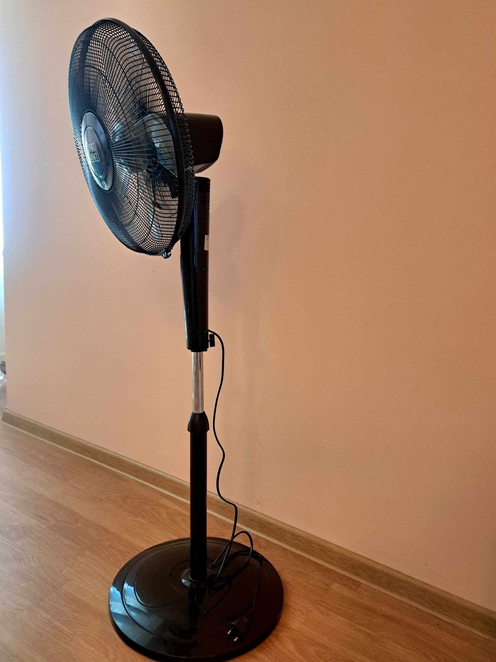 Ventilator turn + ventilator cu picior -ambele utilizate doar 2 luni