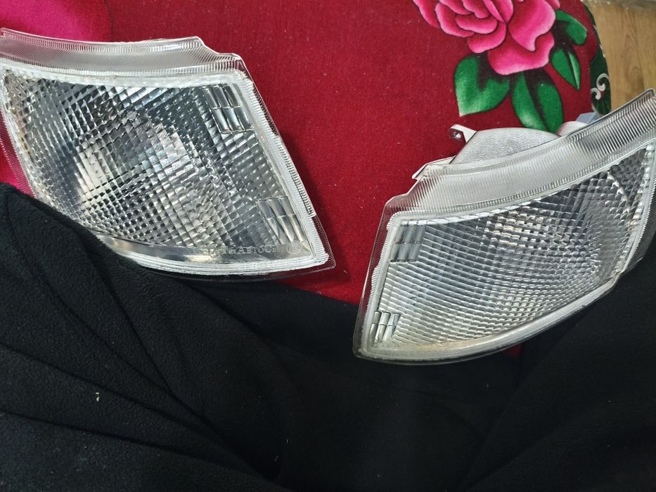 Поворотниктар сатам или аустрам новые  2110