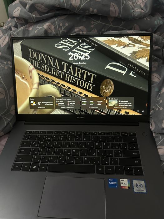 Huawei MateBook D15 (i5 11th Gen / 8–16 GB / 512 GB SSD)